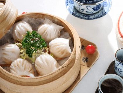 Dumplings - Platillo de masa hervida y horneada, rellena de distintos ingredientes. 